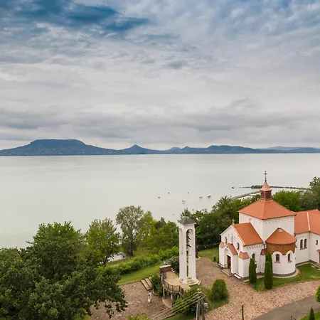 In - Balaton 19048 * Balatonlelle